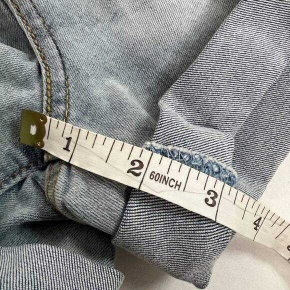 LEVI'S Jeans Mom Shorts Size 11 /30 - Picture 8 of 8